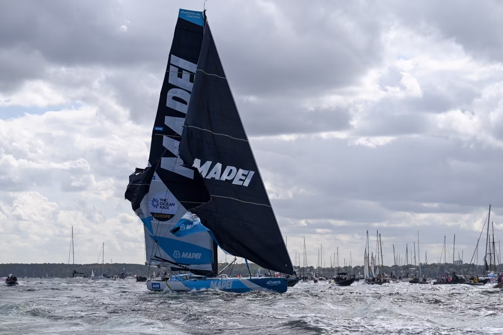Choque espectacular envía a dos barcos de vuelta a Kiel tras el inicio espectacular de la Ocean Race Europe
